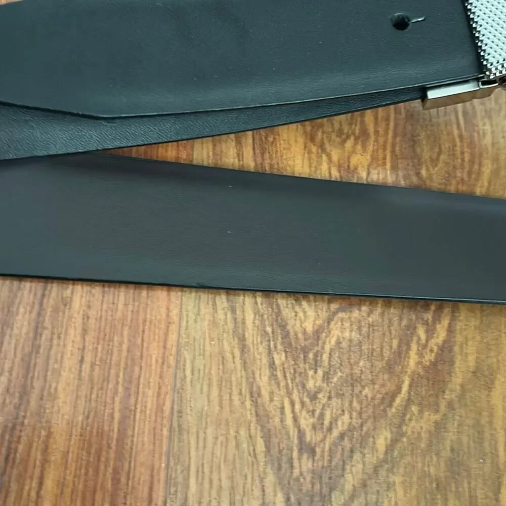 Nike reversible belt black dark brown size medium with silver buckle